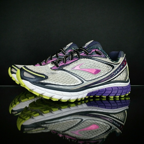 brooks running shoes defective